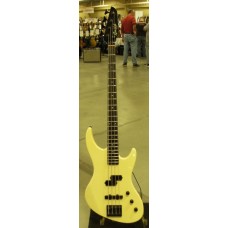 Guild USA Pilot Bass 1984 White